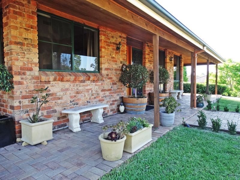 6 Bennett Place, Raymond Terrace NSW 2324