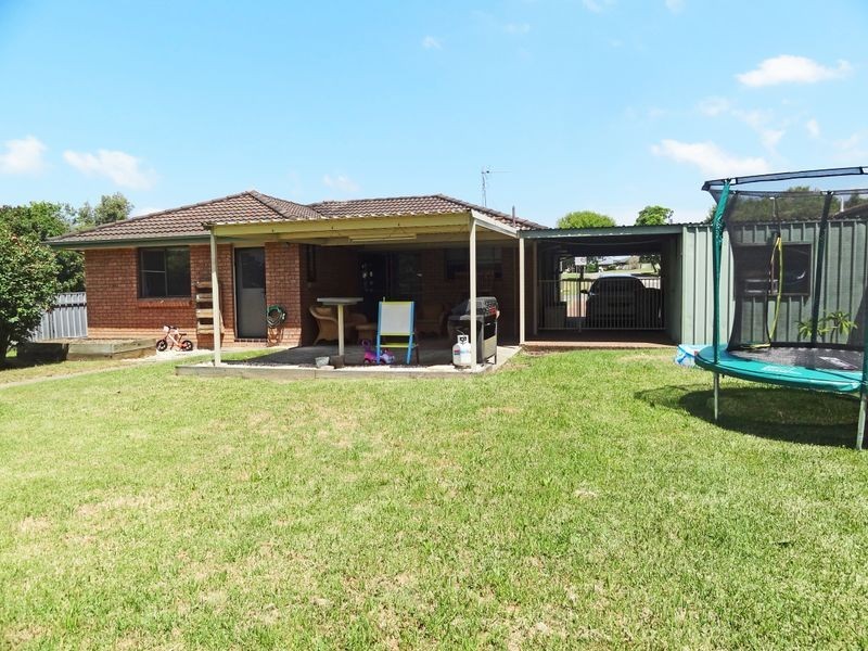 98 Benjamin Lee Drive, Raymond Terrace NSW 2324