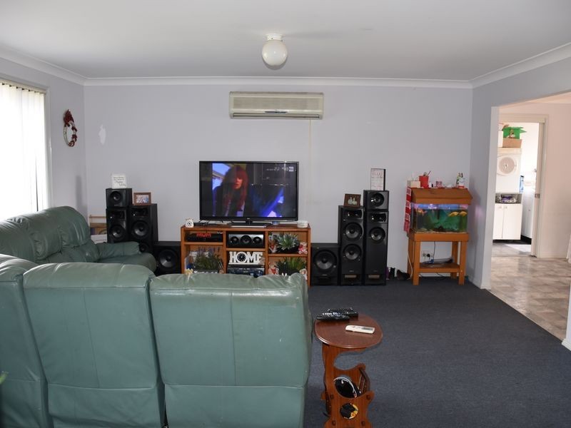 52 Beaton Avenue, Raymond Terrace NSW 2324