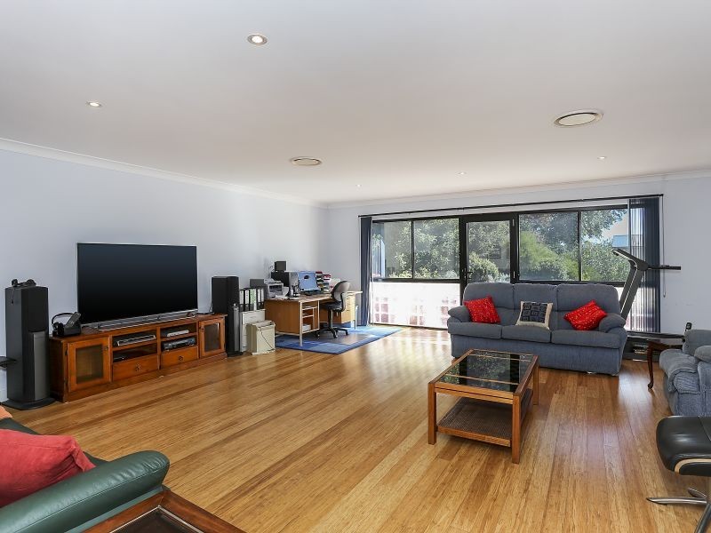 23 Beaton Avenue, Raymond Terrace NSW 2324