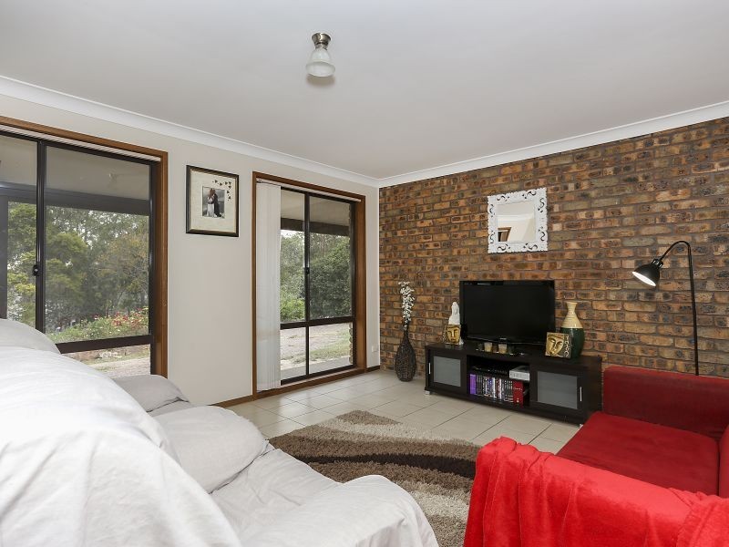 12 Cross Street, Seaham NSW 2324