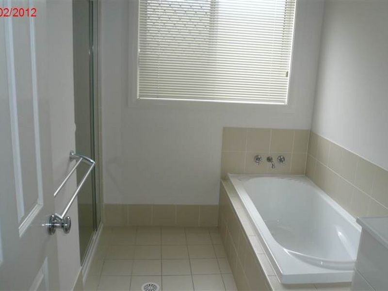 60 Bells Place, Tenambit NSW 2323