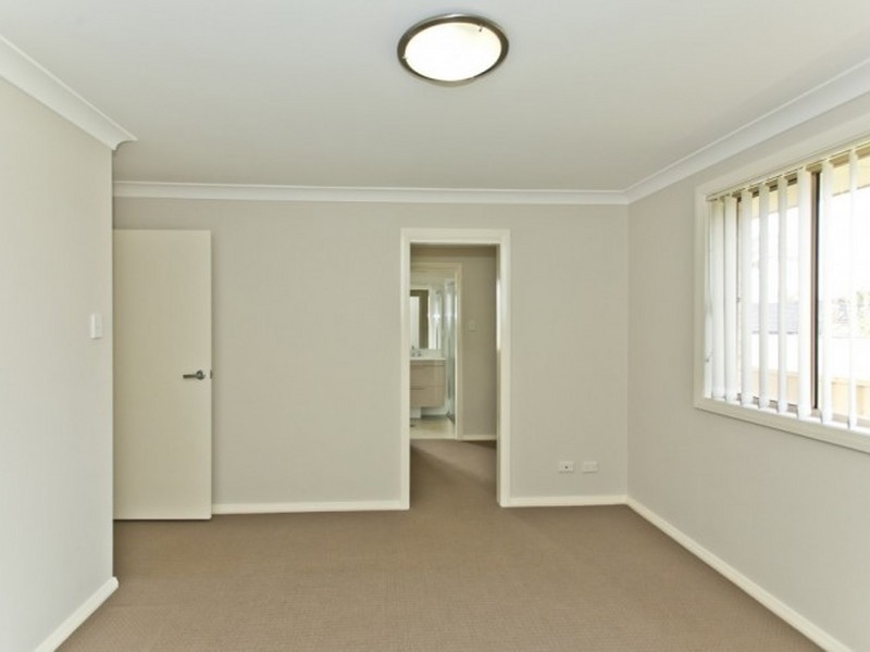 9a Edward Windeyer Way, Raymond Terrace NSW 2324