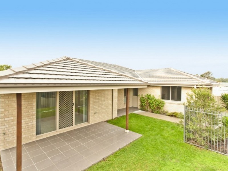 9a Edward Windeyer Way, Raymond Terrace NSW 2324