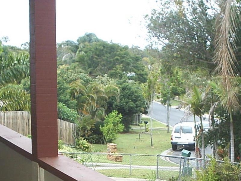 8 Heeler St, Redland Bay QLD 4165