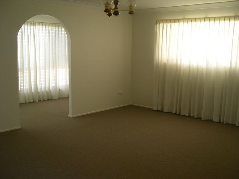 33 Cambridge Dr, Alexandra Hills QLD 4161