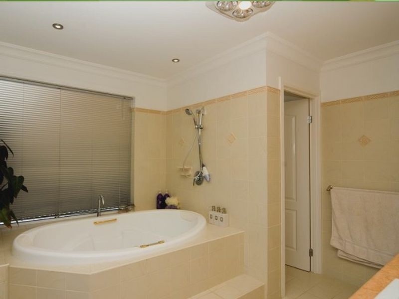 3 Nexus Cl, Edens Landing QLD 4207