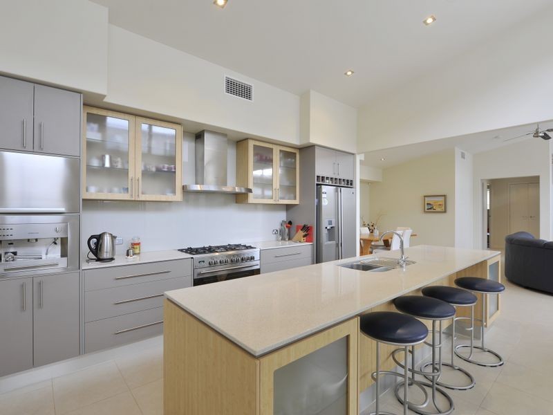 338 Main Road, Wellington Point QLD 4160