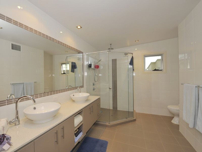 338 Main Road, Wellington Point QLD 4160