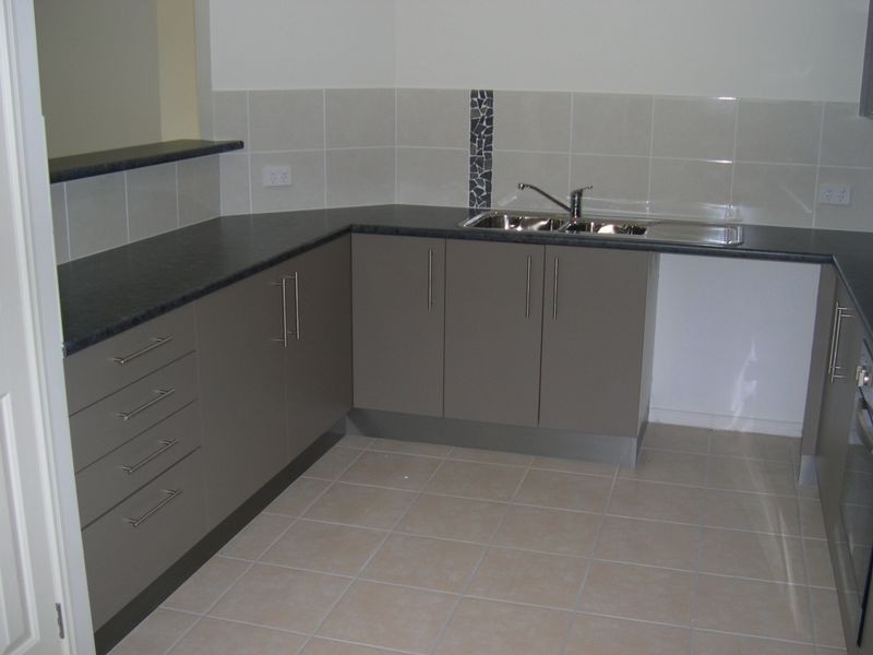 2/104 Finucane Rd, Alexandra Hills QLD 4161