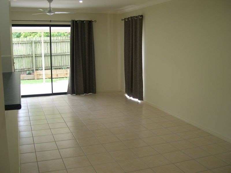 2/104 Finucane Rd, Alexandra Hills QLD 4161