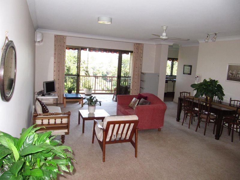 17 Dauphin Terrace, Highgate Hill QLD 4101