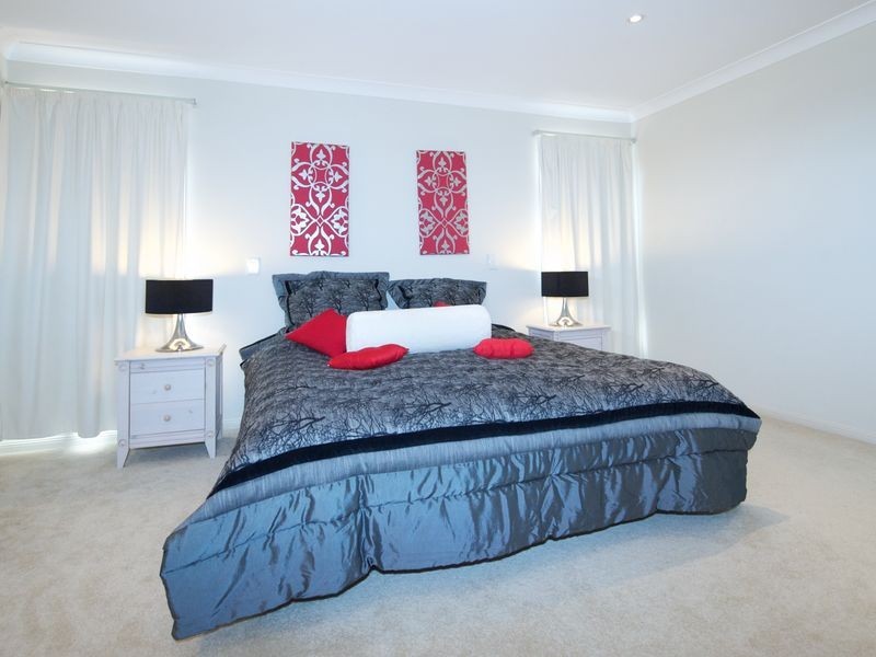 31 Trafalgar Vale Ave, Wellington Point QLD 4160