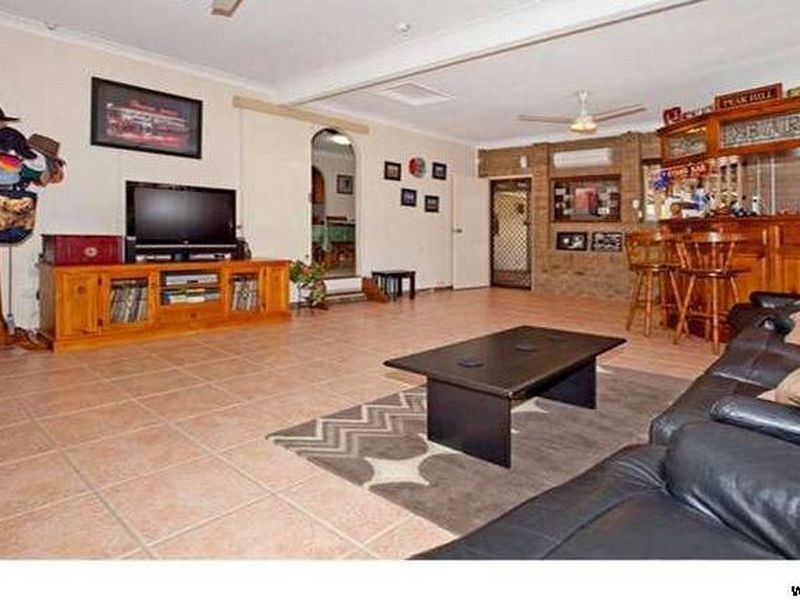 43 Valantine Road, Birkdale QLD 4159