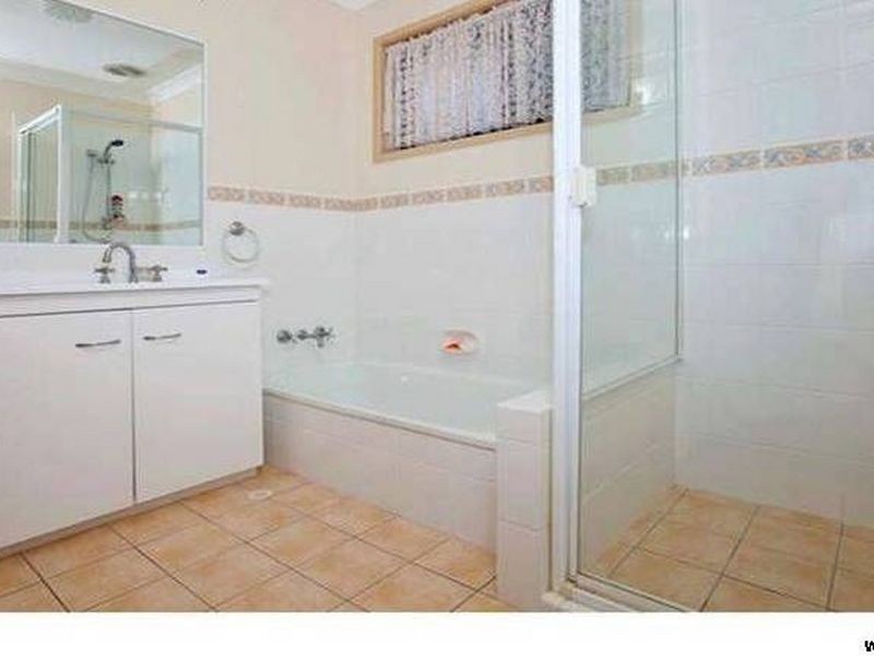 43 Valantine Road, Birkdale QLD 4159