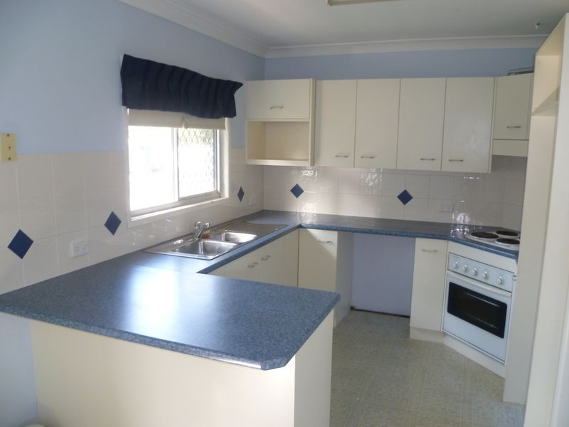 12 Hampshire Crescent, Alexandra Hills QLD 4161