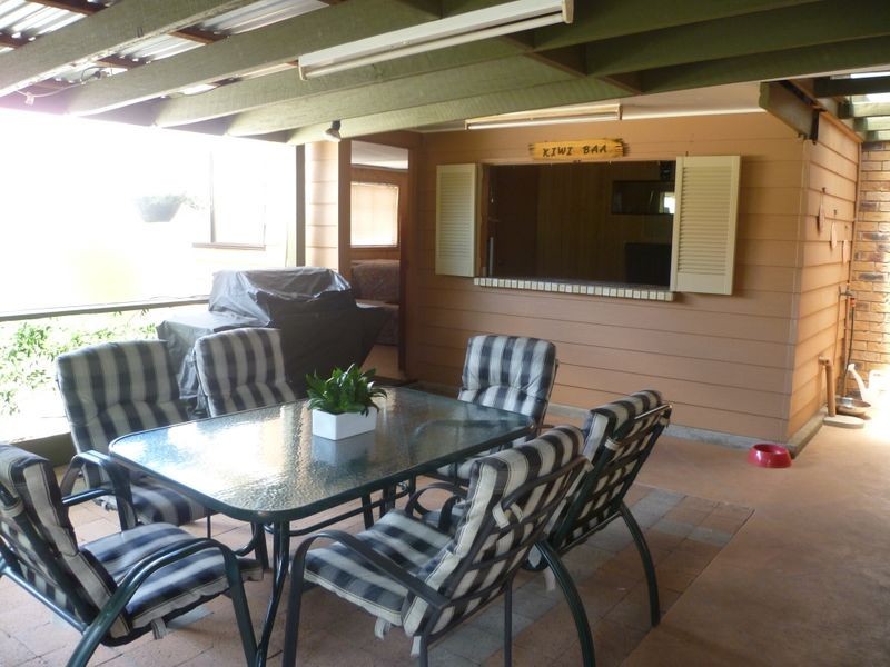 3 Rena Ct, Alexandra Hills QLD 4161