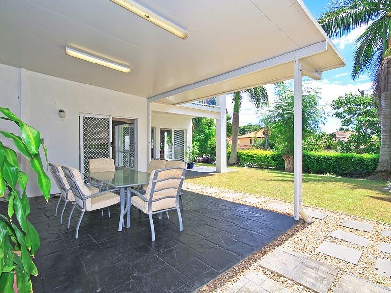 11 Carrington Place, Carindale QLD 4152