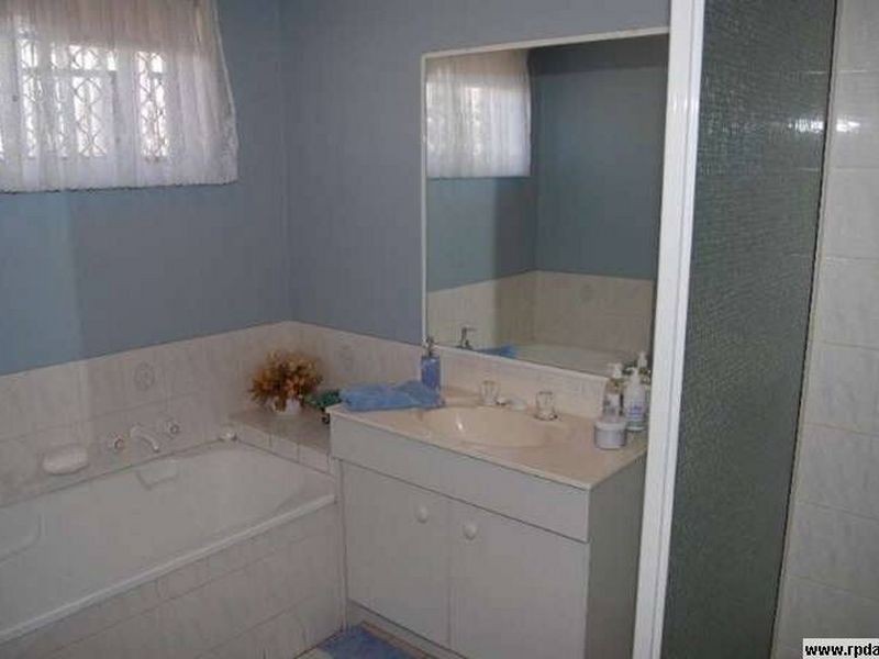 15 Crusoe Pl, Tingalpa QLD 4173