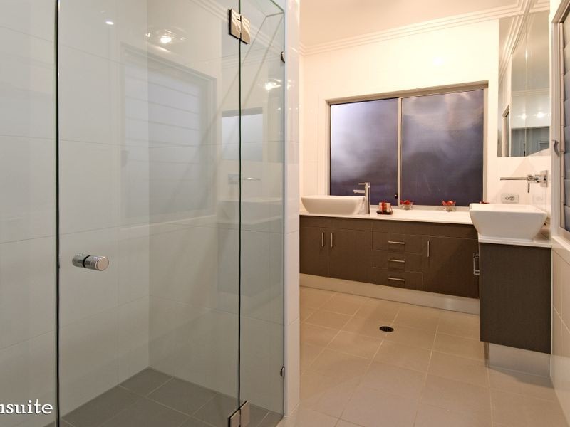 343 Main Rd, Wellington Point QLD 4160