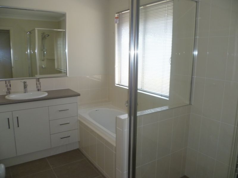 53A Lawn Tce, Capalaba QLD 4157