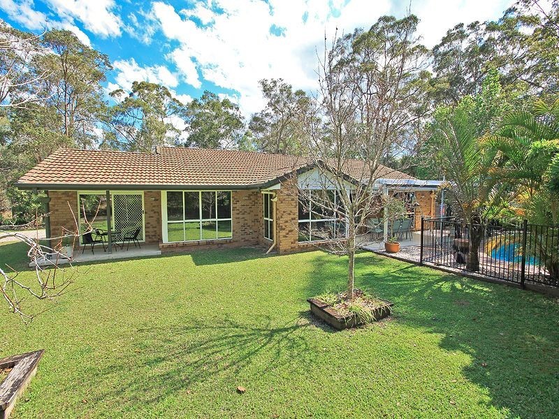 81 Lakeside Drive, Carbrook QLD 4130