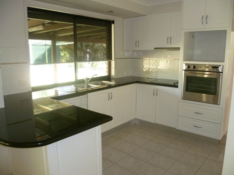 37 Catherine St, Birkdale QLD 4159