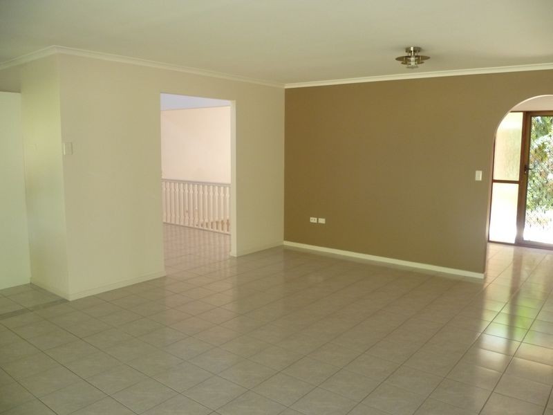 37 Catherine St, Birkdale QLD 4159