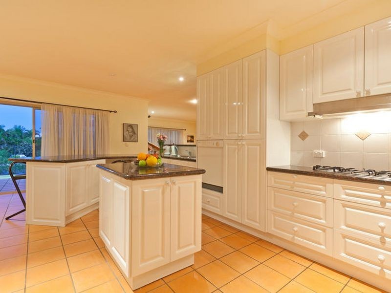 6 Commodore Court, Birkdale QLD 4159