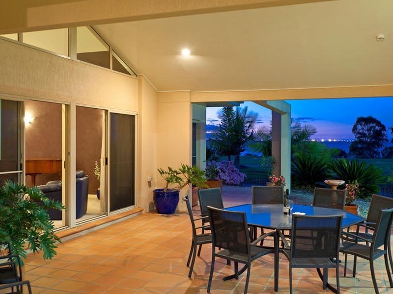 6 Commodore Court, Birkdale QLD 4159