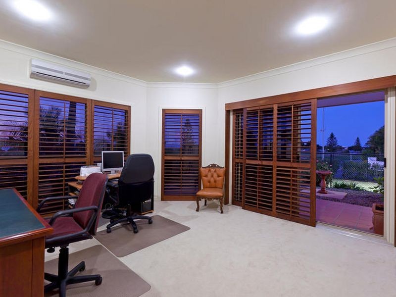 6 Commodore Court, Birkdale QLD 4159