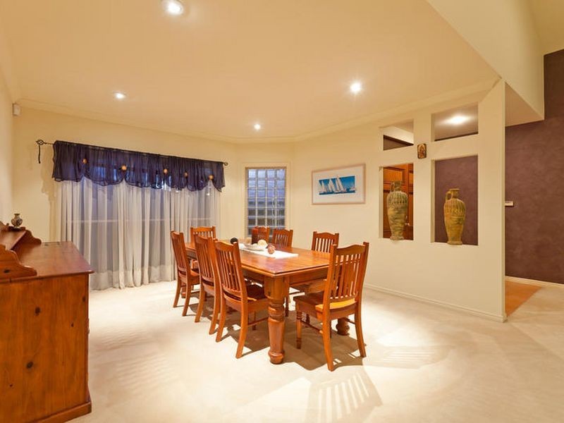 6 Commodore Court, Birkdale QLD 4159