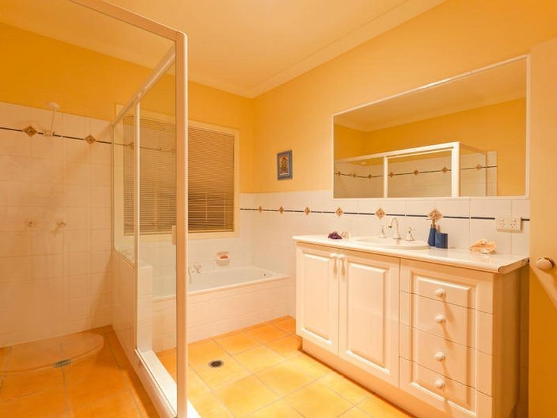 6 Commodore Court, Birkdale QLD 4159