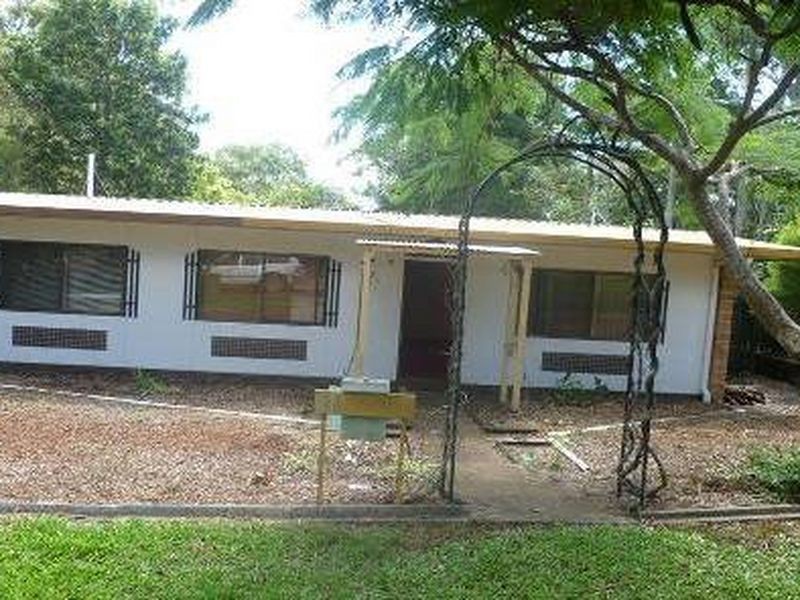 11 St Andrews Avenue, Birkdale QLD 4159