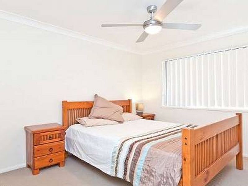 17 Emperor Drive, Redland Bay QLD 4165