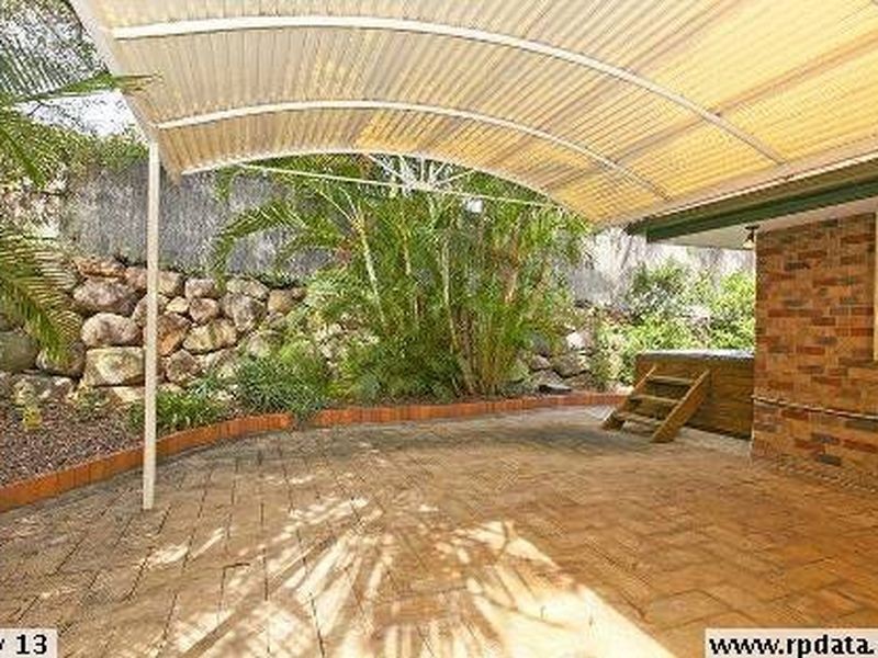 1 Harris Place, Seventeen Mile Rocks QLD 4073