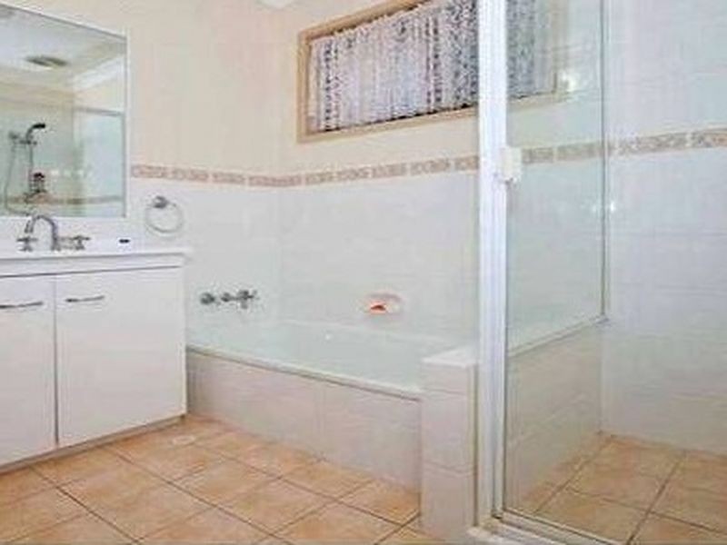 43 Valantine Road, Birkdale QLD 4159