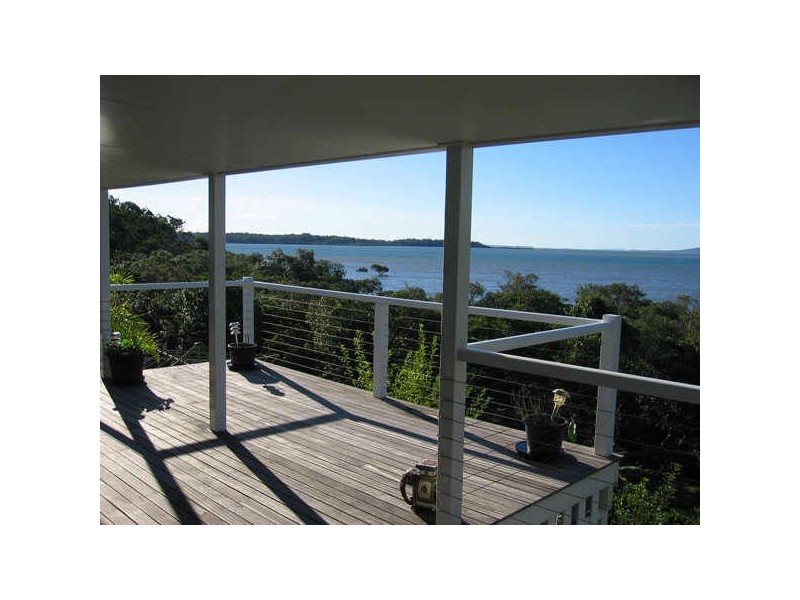 27 Bay Dr, Russell Island QLD 4184