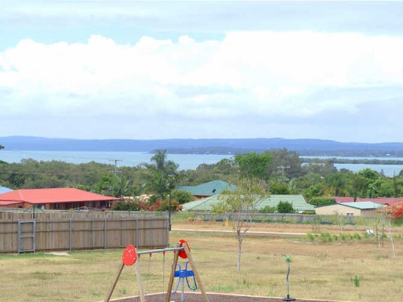 10 Horizon Place, Redland Bay QLD 4165