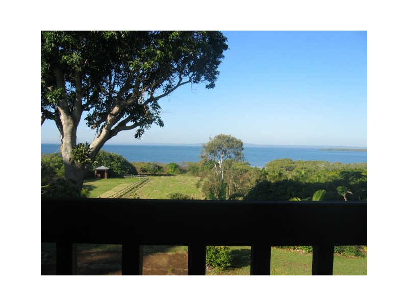 221 Main Road, Wellington Point QLD 4160