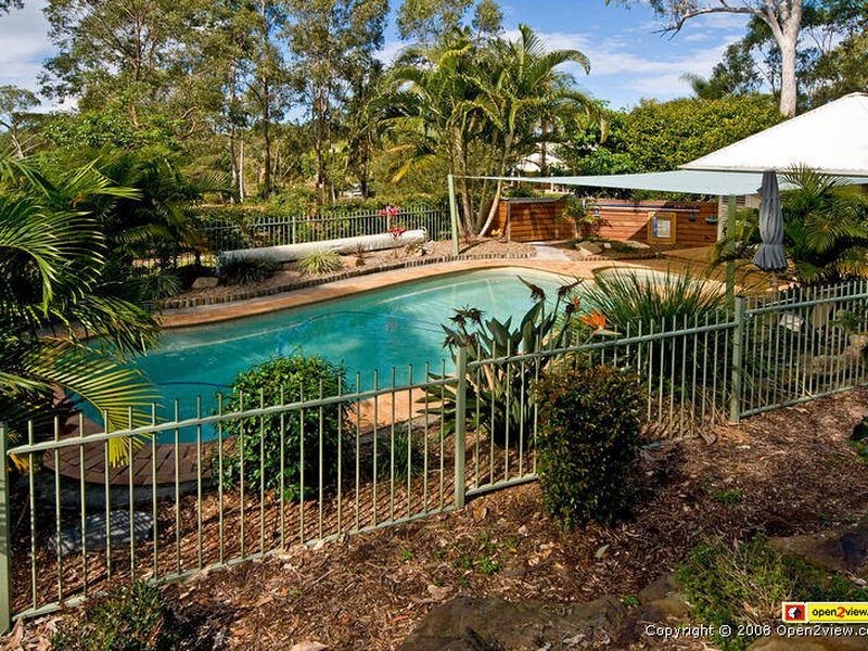 2 Solway Crescent, Carbrook QLD 4130