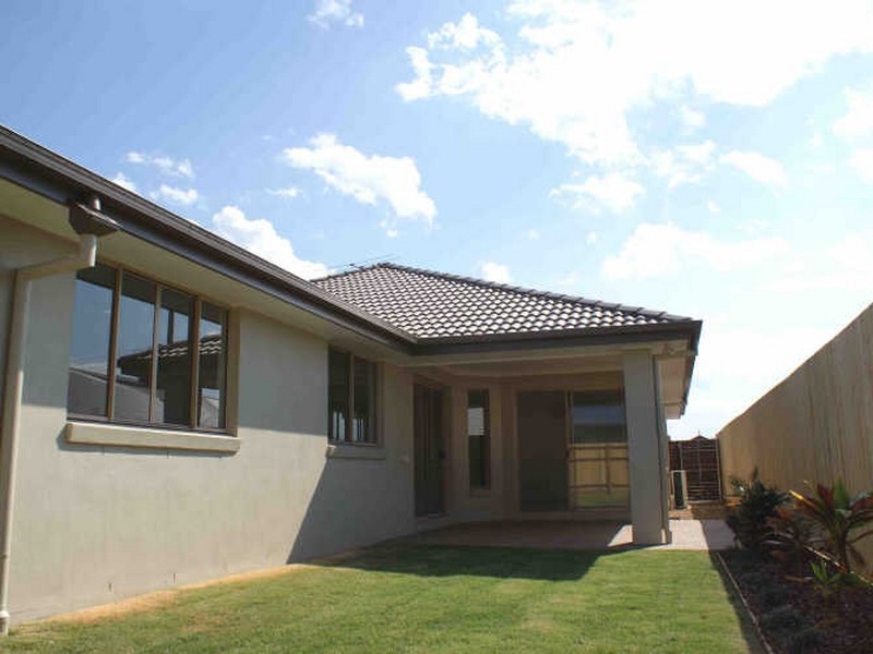 9 School Road, Victoria Point QLD 4165