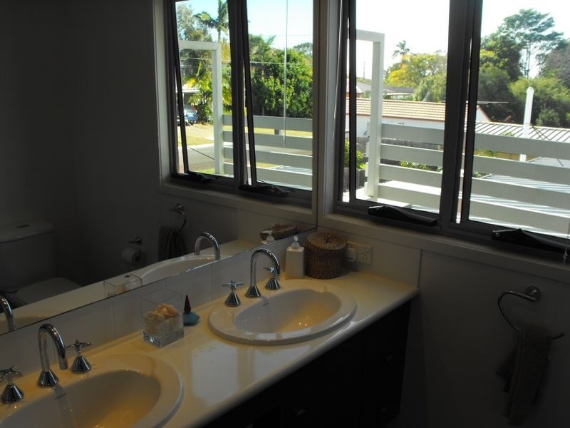 32 Bayview Street, Wellington Point QLD 4160