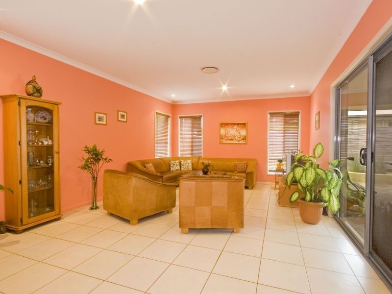 44 Travorten Drive, Bridgeman Downs QLD 4035