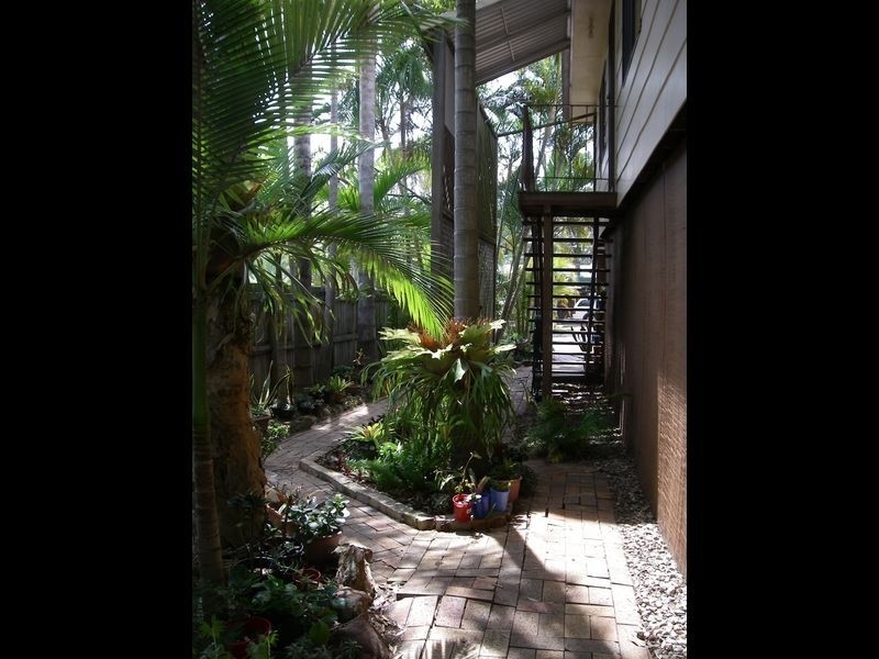 9-11 Colburn St, Cleveland QLD 4163