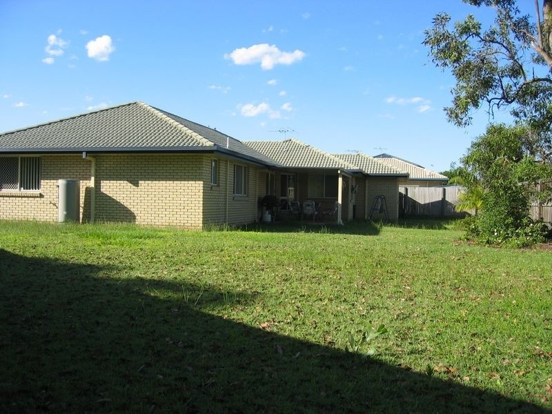 10 Parker Ct, Wakerley QLD 4154