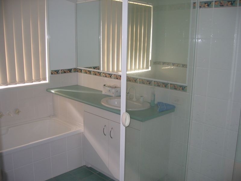 10 Parker Ct, Wakerley QLD 4154