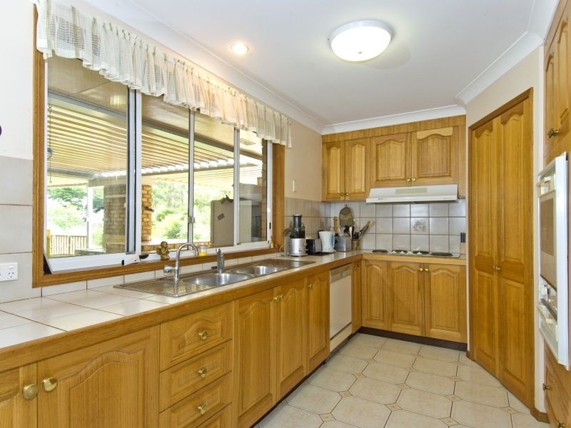 219 Avalon Road, Sheldon QLD 4157