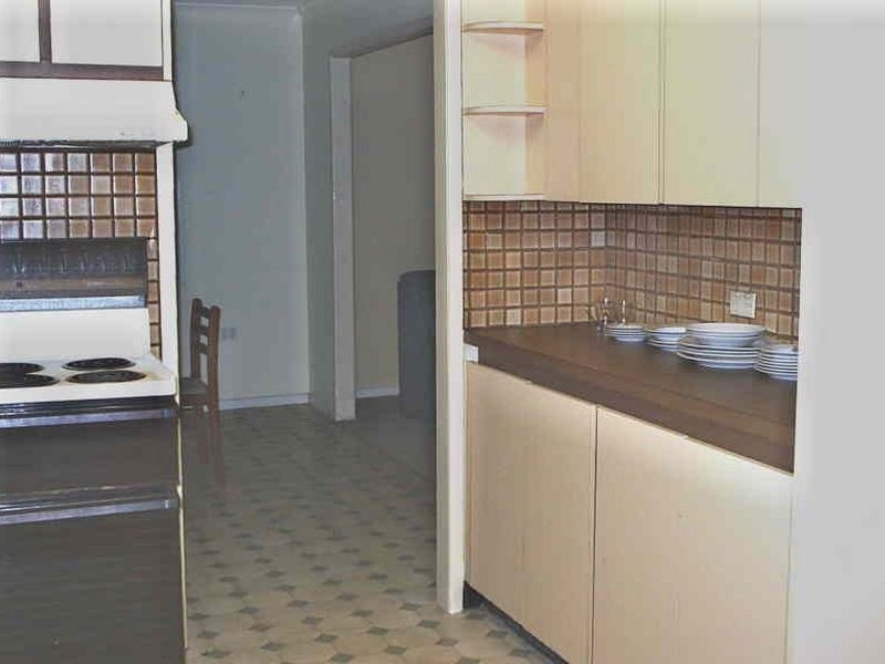 8 Heeler St, Redland Bay QLD 4165