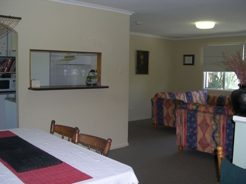 12 Cavell St, Birkdale QLD 4159